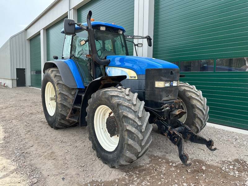New Holland TM 190 - Traktor: bild 2 New Holland TM 190 - Traktor: bild 2