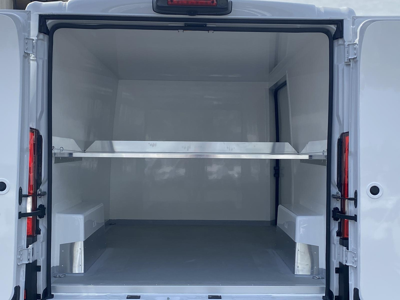 Kylbil FIAT DUCATO L2H1 140PS | ISOLIERUNG OHNE KÜHLAGGREGAT: bild 21