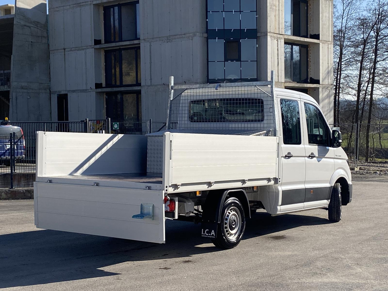 MAN TGE 3.180 DOKA 1+6 3640MM | OFFENE PRITSCHE + ALU KOFFER AUF DER PRITSCHE - Transportbil med flak: bild 1 MAN TGE 3.180 DOKA 1+6 3640MM | OFFENE PRITSCHE + ALU KOFFER AUF DER PRITSCHE - Transportbil med flak: bild 1
