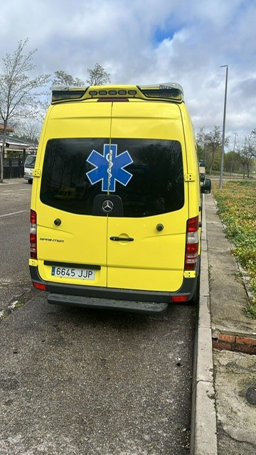 Mercedes Benz AMBULANCE Lot of 10 units Sprinter 313 CDI Automatic - Utility/ Specialfordon: bild 2 Mercedes Benz AMBULANCE Lot of 10 units Sprinter 313 CDI Automatic - Utility/ Specialfordon: bild 2