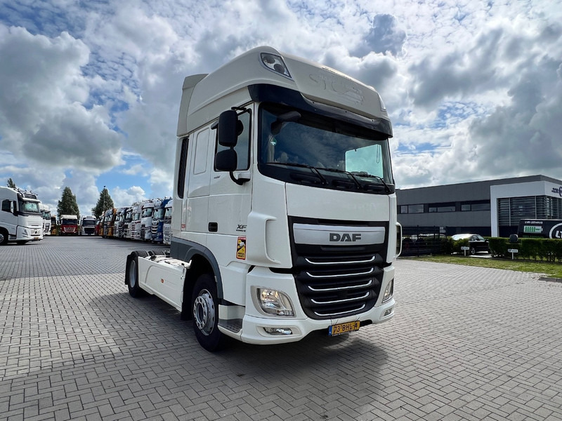 DAF XF 460 4x2 Trekker SSC / 2x Tank / full spoiler - Dragbil: bild 4 DAF XF 460 4x2 Trekker SSC / 2x Tank / full spoiler - Dragbil: bild 4