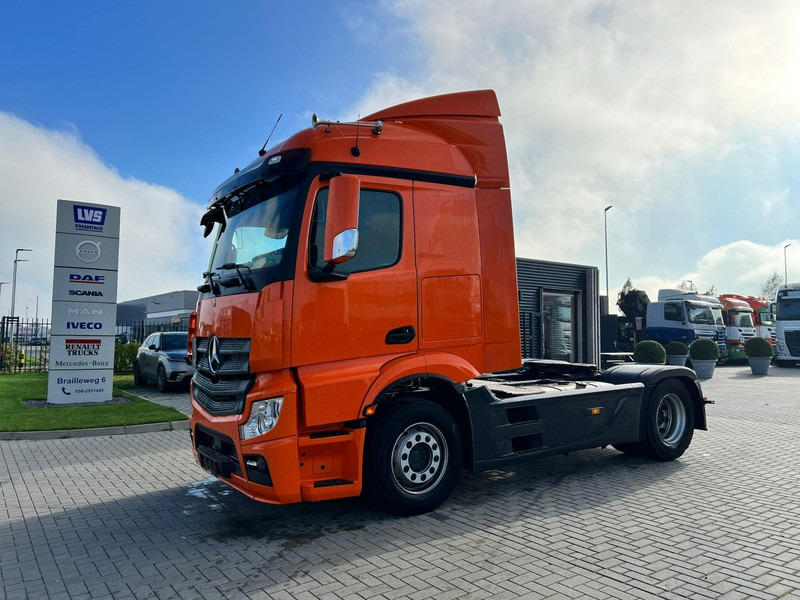 Mercedes-Benz Actros 1836 4x2 trekker - Dragbil: bild 1 Mercedes-Benz Actros 1836 4x2 trekker - Dragbil: bild 1