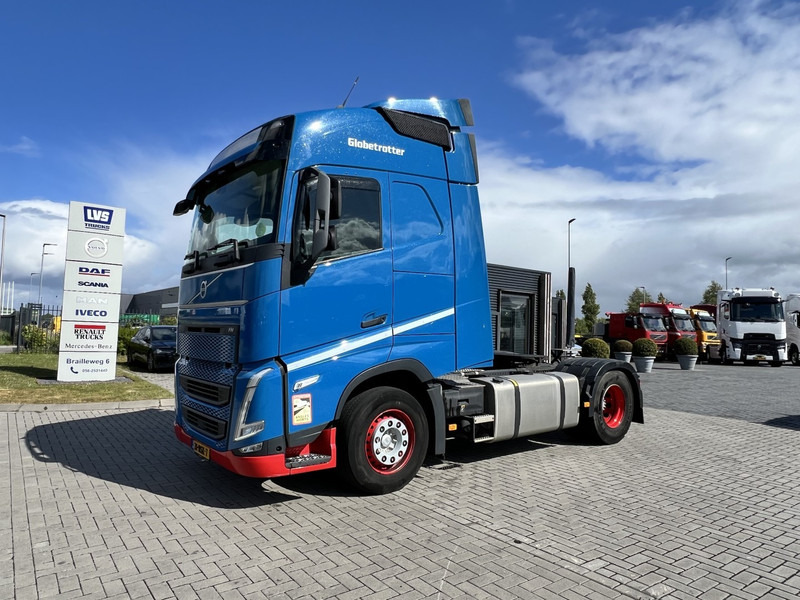Volvo FH 460 4x2 trekker Globetrotter / 2x Fuel Tank - Dragbil: bild 1 Volvo FH 460 4x2 trekker Globetrotter / 2x Fuel Tank - Dragbil: bild 1
