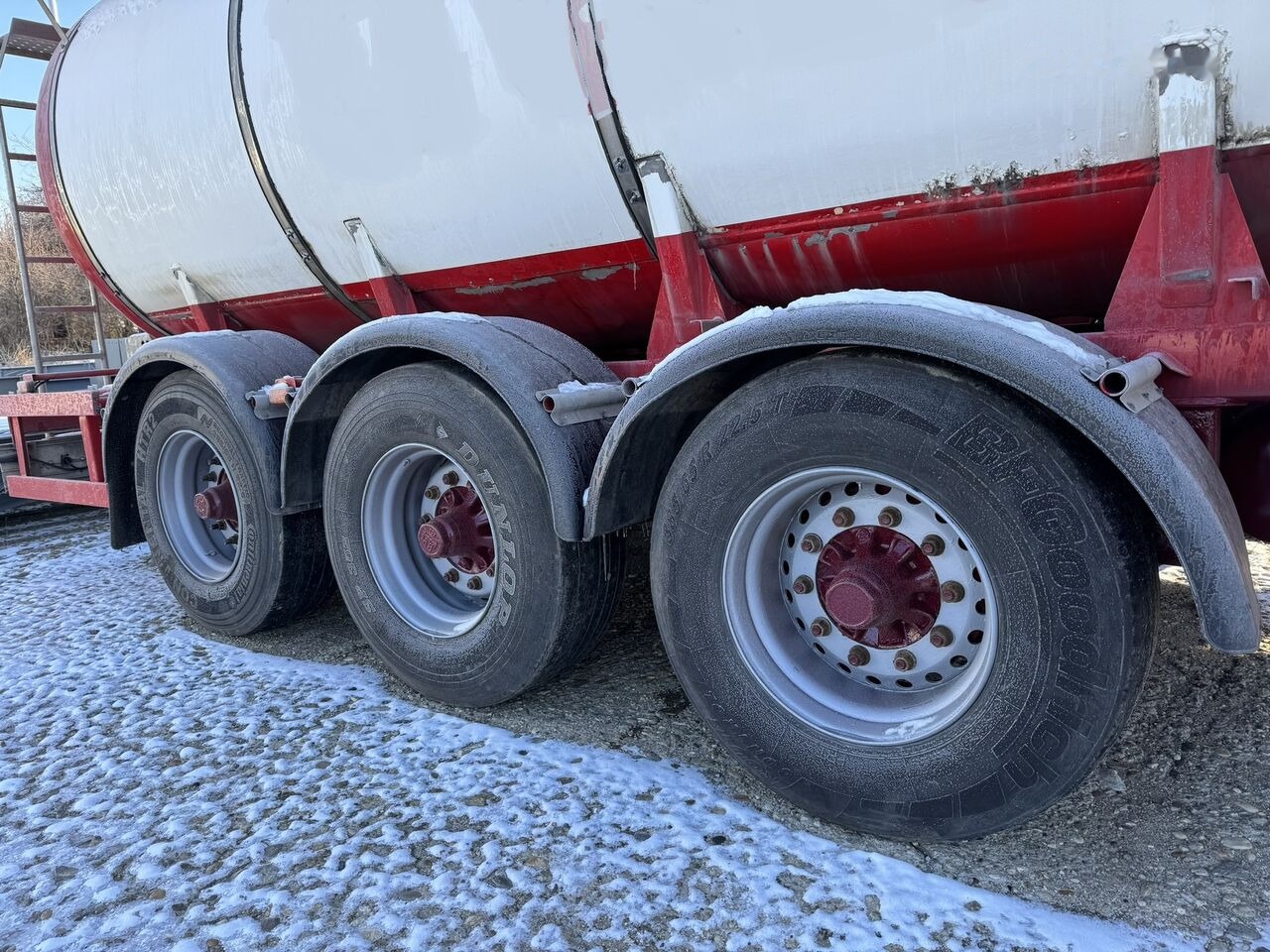LAG cisterna 30 T - sasiu inox - inox alimentar - 1998 - Tanktrailer: bild 3 LAG cisterna 30 T - sasiu inox - inox alimentar - 1998 - Tanktrailer: bild 3
