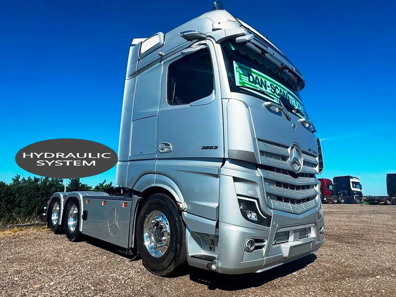 Mercedes-Benz Actros 2653 Special Interior. 6x2 3250mm weelbase. Air / Air suspension. hydr. syatem. Invertor. Micro wave. - Dragbil: bild 2 Mercedes-Benz Actros 2653 Special Interior. 6x2 3250mm weelbase. Air / Air suspension. hydr. syatem. Invertor. Micro wave. - Dragbil: bild 2