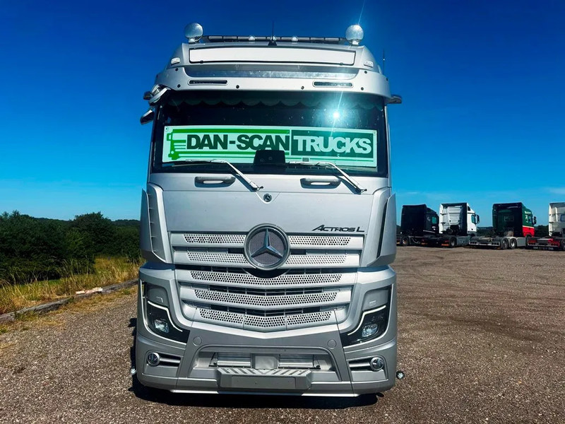 Mercedes-Benz Actros 2653 Special Interior. 6x2 3250mm weelbase. Air / Air suspension. hydr. syatem. Invertor. Micro wave. - Dragbil: bild 5 Mercedes-Benz Actros 2653 Special Interior. 6x2 3250mm weelbase. Air / Air suspension. hydr. syatem. Invertor. Micro wave. - Dragbil: bild 5