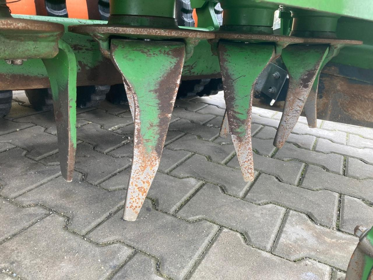 Amazone KX3001 + AVANT3002NUR 320HA - Kombisåmaskin: bild 5 Amazone KX3001 + AVANT3002NUR 320HA - Kombisåmaskin: bild 5