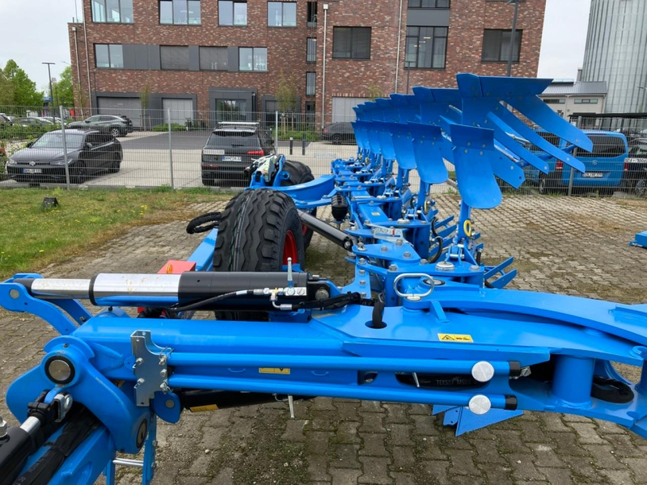 Lemken DIAMANT 16 V OFF+ONLAND - Plog: bild 3 Lemken DIAMANT 16 V OFF+ONLAND - Plog: bild 3