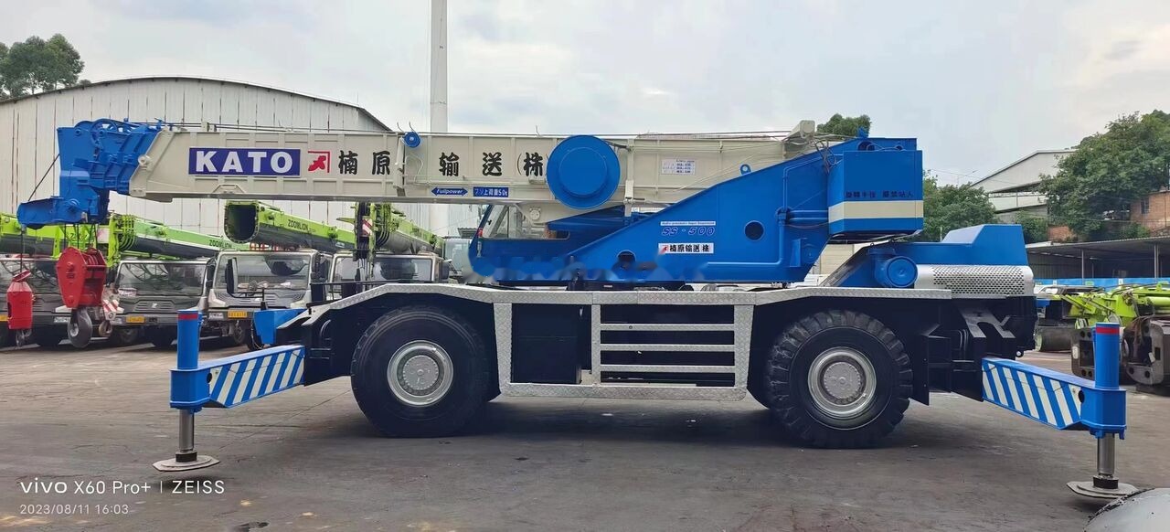 Kato KR-450-v 45ton - Mobilkran: bild 2 Kato KR-450-v 45ton - Mobilkran: bild 2