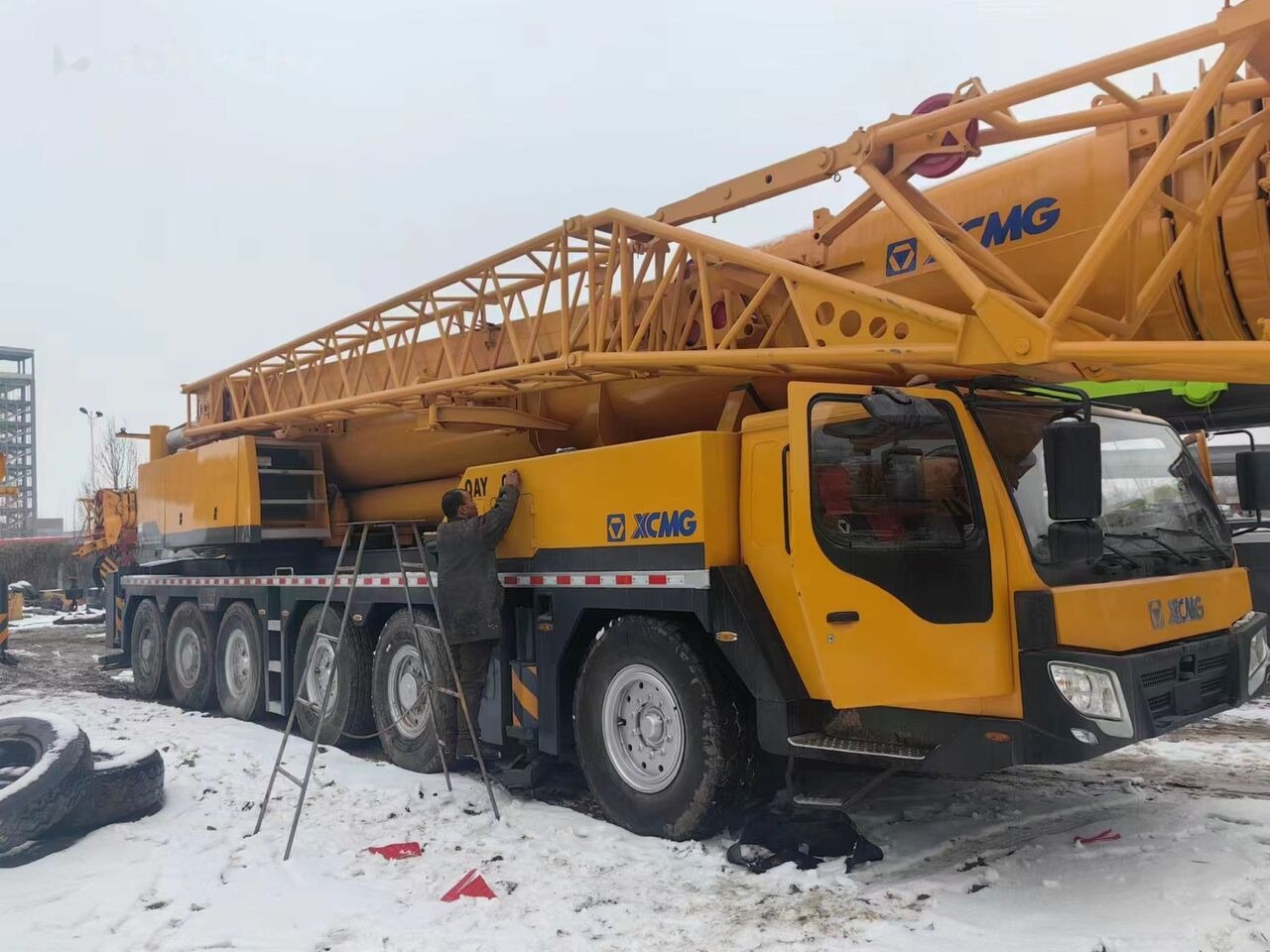 XCMG QAY200 truck crane 25 50 70 80 100 200 mobile crane for sale - Mobilkran: bild 1 XCMG QAY200 truck crane 25 50 70 80 100 200 mobile crane for sale - Mobilkran: bild 1