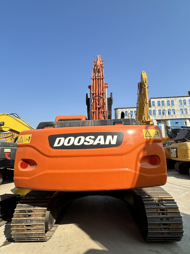 DOOSAN Doosan DX225LC Crawler excavator - Bandgrävare: bild 2 DOOSAN Doosan DX225LC Crawler excavator - Bandgrävare: bild 2