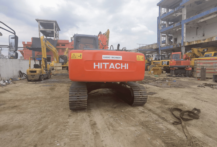 Japan made used hitachi ex120-5 ex120 crawler excavator ex200 ex200-5 zx120 zx200 zx210 FOR SALE - Bandgrävare: bild 5 Japan made used hitachi ex120-5 ex120 crawler excavator ex200 ex200-5 zx120 zx200 zx210 FOR SALE - Bandgrävare: bild 5