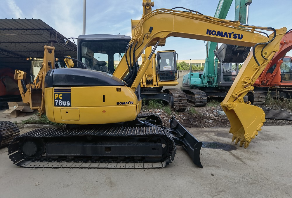 Komatsu pc78 Excavator - Bandgrävare: bild 1 Komatsu pc78 Excavator - Bandgrävare: bild 1