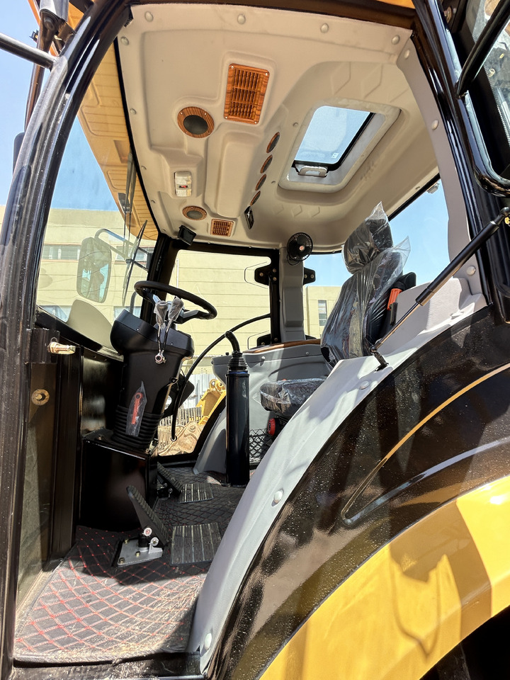 New backhoe loader - Grävlastare: bild 5 New backhoe loader - Grävlastare: bild 5