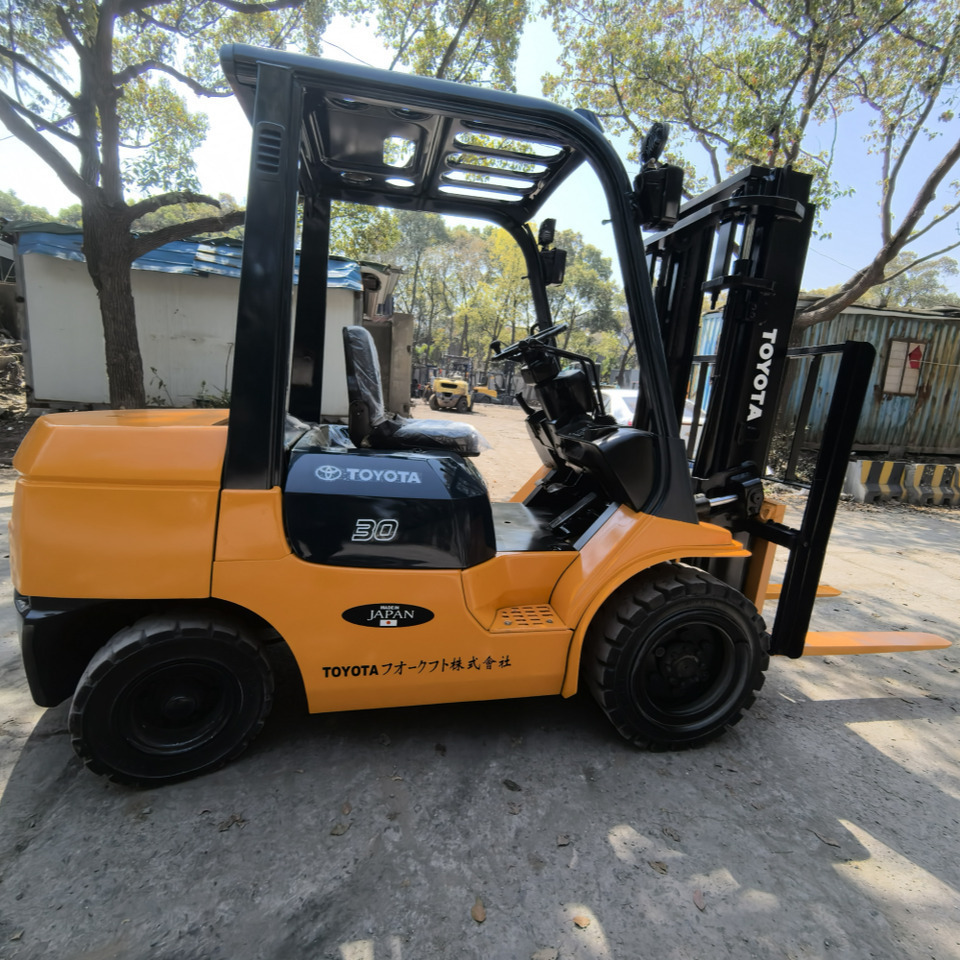 Toyota FD30 Forklift - Dieseltruck: bild 2 Toyota FD30 Forklift - Dieseltruck: bild 2