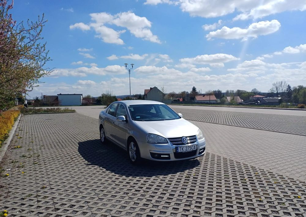 Volkswagen Jetta 2.0 TDI DPF Comfortline - Sedan: bild 5 Volkswagen Jetta 2.0 TDI DPF Comfortline - Sedan: bild 5