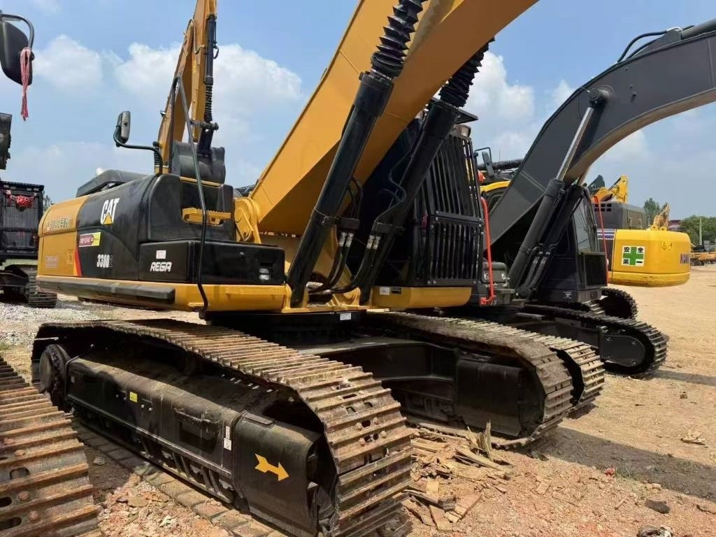 CAT 330 D L - Bandgrävare: bild 2 CAT 330 D L - Bandgrävare: bild 2