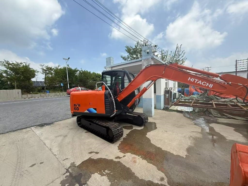 Hitachi Zaxis 60 - Bandgrävare: bild 1 Hitachi Zaxis 60 - Bandgrävare: bild 1