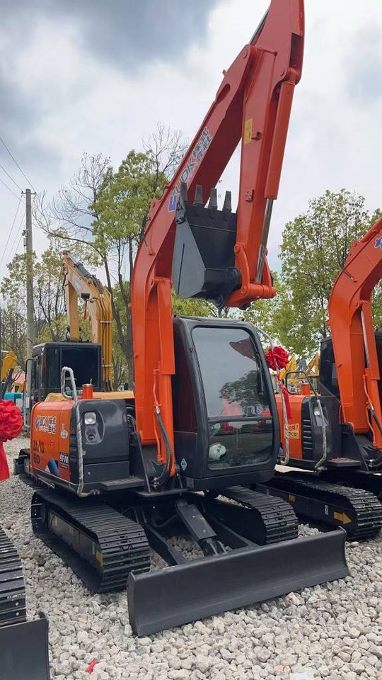 Hitachi Zaxis 60 - Minigrävmaskin: bild 1 Hitachi Zaxis 60 - Minigrävmaskin: bild 1