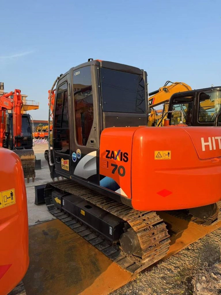 Hitachi Zaxis 70 - Bandgrävare: bild 1 Hitachi Zaxis 70 - Bandgrävare: bild 1