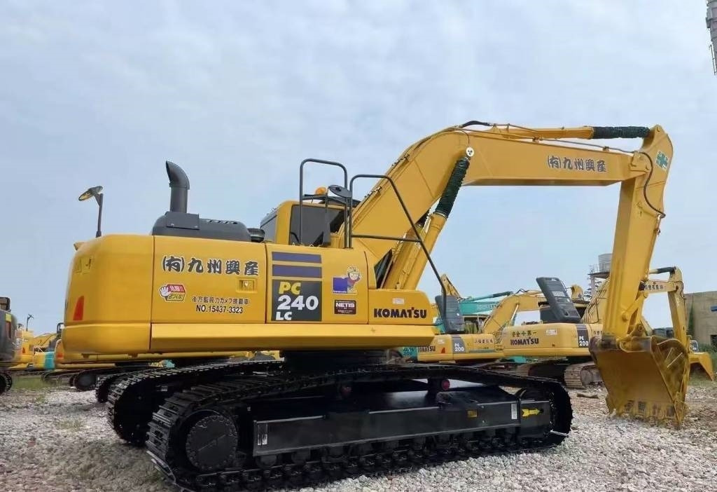 Komatsu PC 240 - Bandgrävare: bild 1 Komatsu PC 240 - Bandgrävare: bild 1