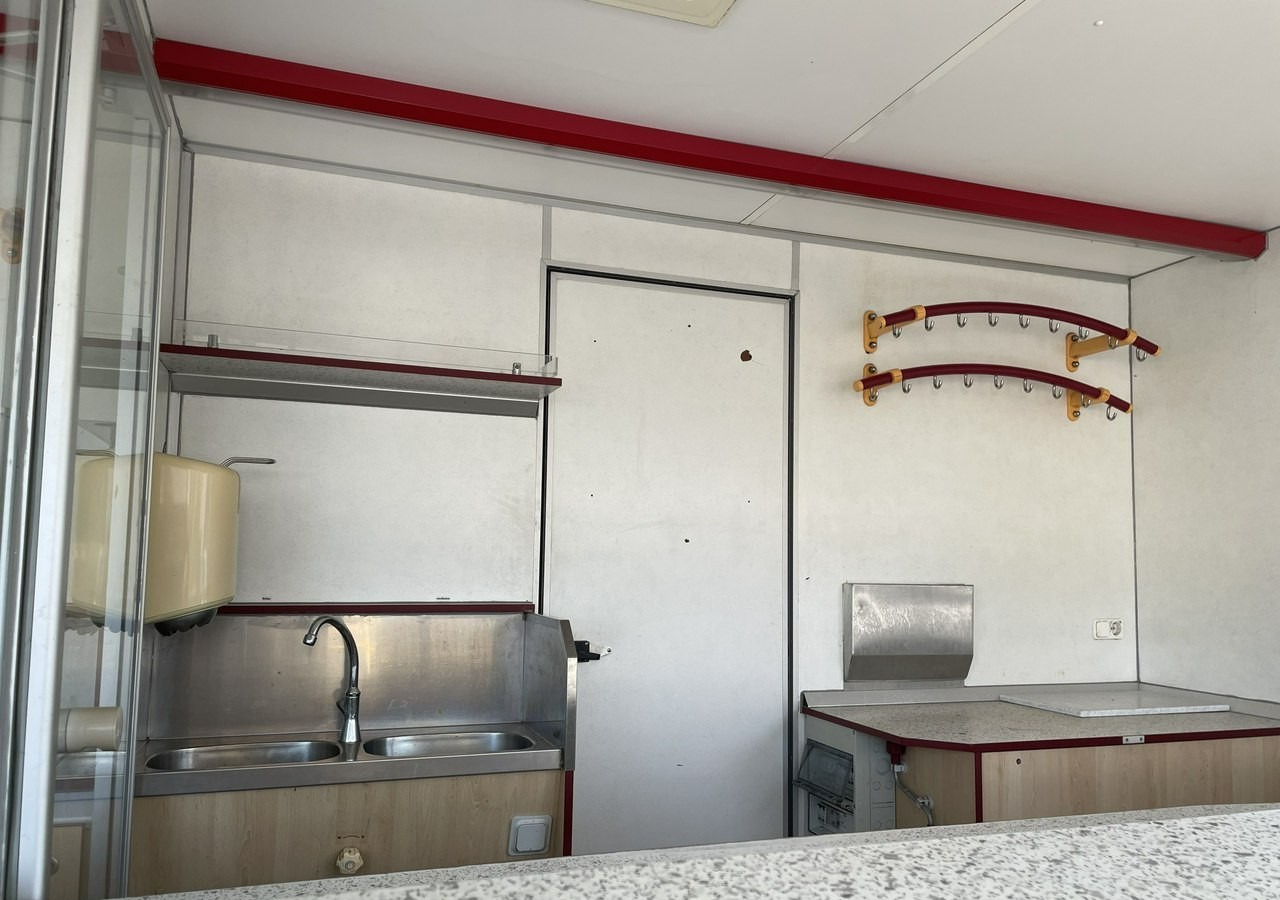 Fiat Ducato Autosklep wędlin Gastronomiczna food truck foodtruck W-zasil DMC 350 - Matbil: bild 3 Fiat Ducato Autosklep wędlin Gastronomiczna food truck foodtruck W-zasil DMC 350 - Matbil: bild 3