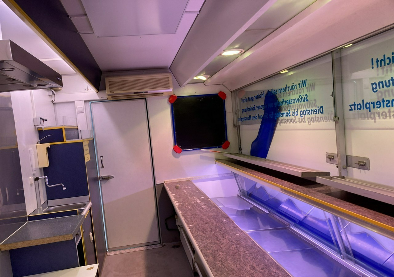 Inna Inny Autosklep wędlin Gastronomiczna food truck foodtruck sklep Klima199 - Försäljningsvagn: bild 4 Inna Inny Autosklep wędlin Gastronomiczna food truck foodtruck sklep Klima199 - Försäljningsvagn: bild 4