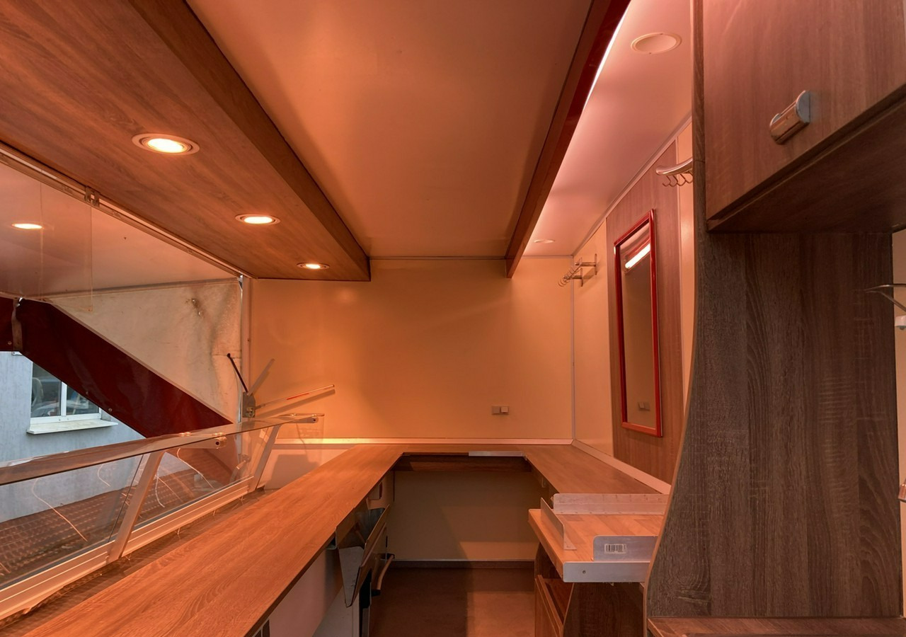Inna Inny Przycze Autosklep wędli Gastronomiczna food truck foodtruck sklep 20 - Försäljningsvagn: bild 3 Inna Inny Przycze Autosklep wędli Gastronomiczna food truck foodtruck sklep 20 - Försäljningsvagn: bild 3