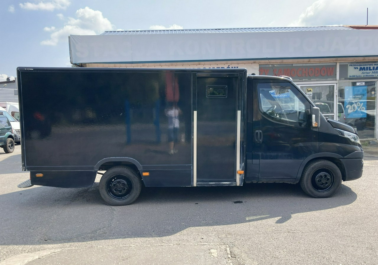 Iveco Daily Iveco 35-130 Bankowóz Kuloodporny Opanceżony pancerny 2015 - Pansarbil: bild 2 Iveco Daily Iveco 35-130 Bankowóz Kuloodporny Opanceżony pancerny 2015 - Pansarbil: bild 2