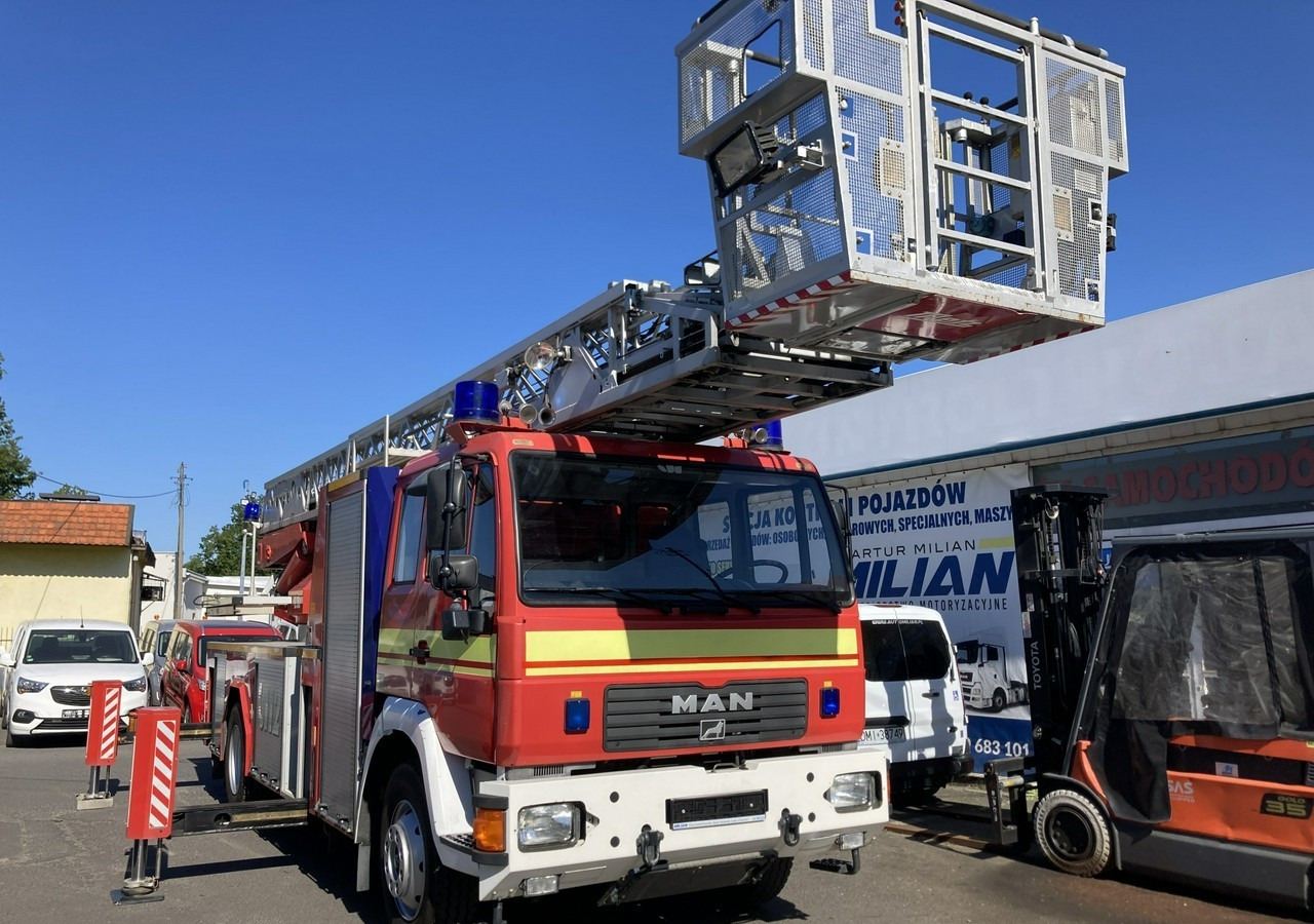 Leasa  MAN L 2000 MAN 15,280 Straż pożarna drabina Strażacka zwyżka 32m Metz Model 20 MAN L 2000 MAN 15,280 Straż pożarna drabina Strażacka zwyżka 32m Metz Model 20: bild 9 Leasa  MAN L 2000 MAN 15,280 Straż pożarna drabina Strażacka zwyżka 32m Metz Model 20 MAN L 2000 MAN 15,280 Straż pożarna drabina Strażacka zwyżka 32m Metz Model 20: bild 9