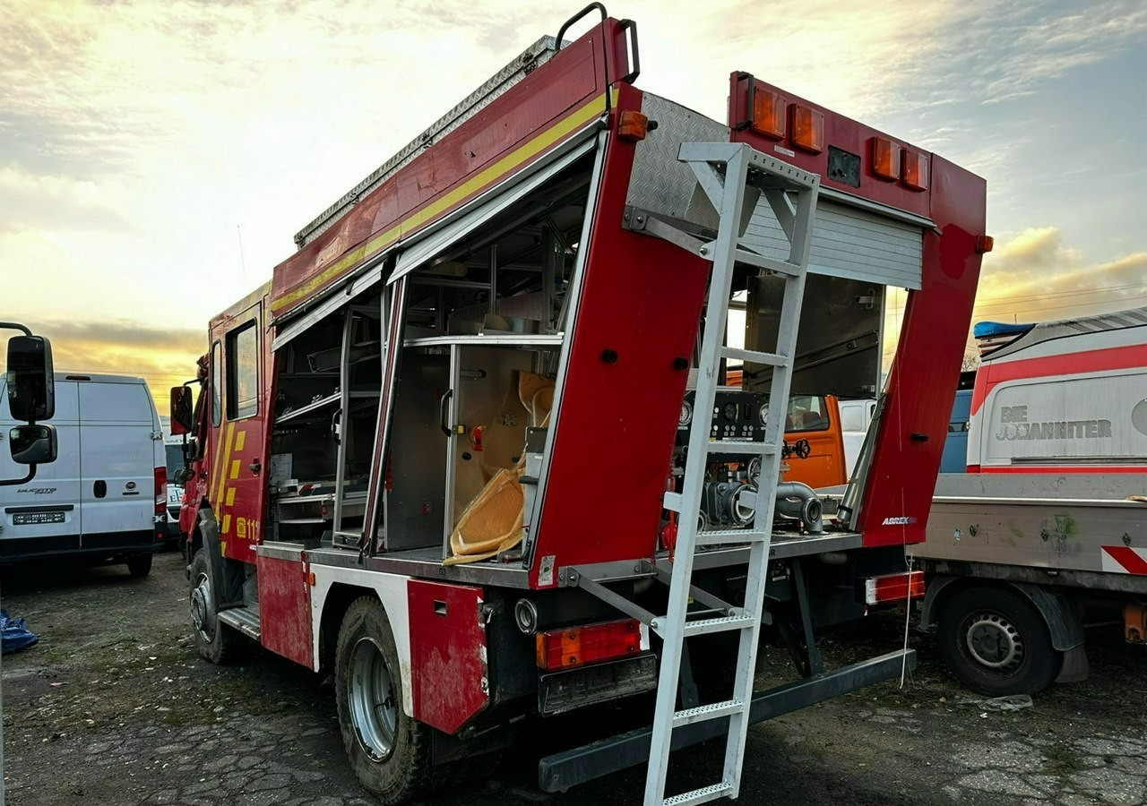 Mercedes-Benz Atego 918 Straż Pożarna 4X4 Wóz strażacki 2006 Atego 918 Straż Pożarna 4X4 Wóz strażacki 2006 - Släck/ Räddningsvagn: bild 5 Mercedes-Benz Atego 918 Straż Pożarna 4X4 Wóz strażacki 2006 Atego 918 Straż Pożarna 4X4 Wóz strażacki 2006 - Släck/ Räddningsvagn: bild 5