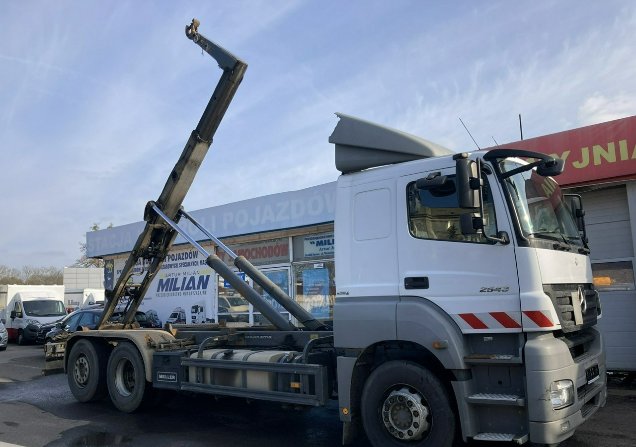 Mercedes-Benz Inny Mercedes-Benz Mercedes Axor 2543 Hakowiec bramowiec MEILLER-KIPPER Model 2009 - Lastväxlare lastbil: bild 1 Mercedes-Benz Inny Mercedes-Benz Mercedes Axor 2543 Hakowiec bramowiec MEILLER-KIPPER Model 2009 - Lastväxlare lastbil: bild 1