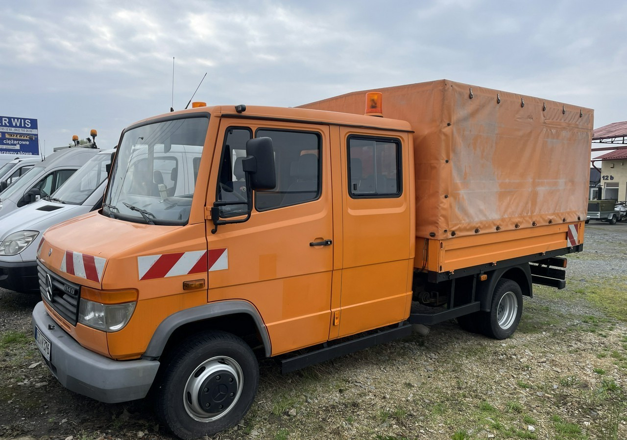 Mercedes-Benz Inny Mercedes-Benz Vario 614 Brygadówka skrzynia plandeka 6-oso doka dokka 2004 - Kapellbil: bild 4 Mercedes-Benz Inny Mercedes-Benz Vario 614 Brygadówka skrzynia plandeka 6-oso doka dokka 2004 - Kapellbil: bild 4