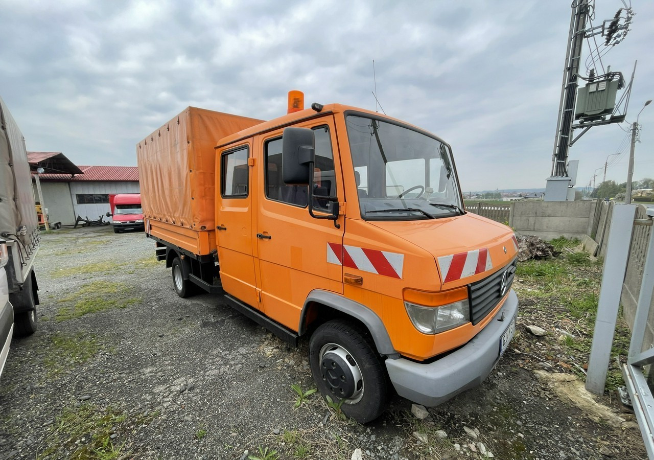 Mercedes-Benz Inny Mercedes-Benz Vario 614 Brygadówka skrzynia plandeka 6-oso doka dokka 2004 - Kapellbil: bild 1 Mercedes-Benz Inny Mercedes-Benz Vario 614 Brygadówka skrzynia plandeka 6-oso doka dokka 2004 - Kapellbil: bild 1