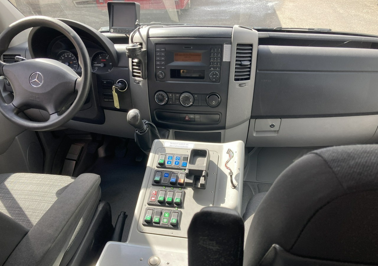 Ambulans Mercedes-Benz Sprinter Sprinter 519 Karetka 4X4 Ambulans MODEL 2017: bild 14
