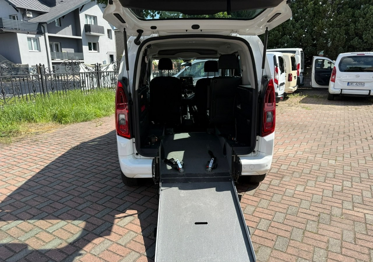 Opel Combo IV Combo Life Combo do przewozu Niepełnosprawnych inwalida rampa Model 2021 - Personbil: bild 2 Opel Combo IV Combo Life Combo do przewozu Niepełnosprawnych inwalida rampa Model 2021 - Personbil: bild 2