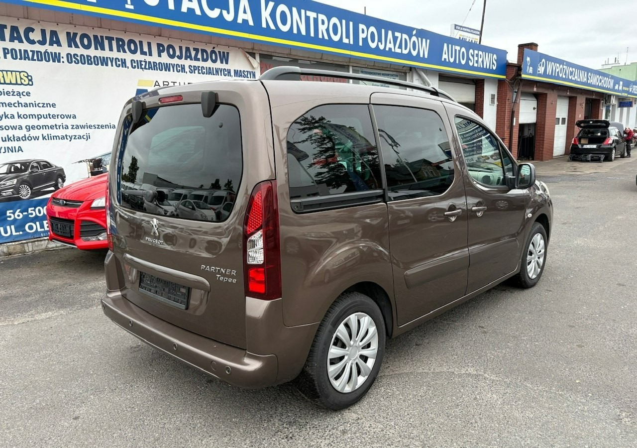 Peugeot Partner II Peugeot Partner Tepee 100 Family Model 2013 - Kombi: bild 3 Peugeot Partner II Peugeot Partner Tepee 100 Family Model 2013 - Kombi: bild 3