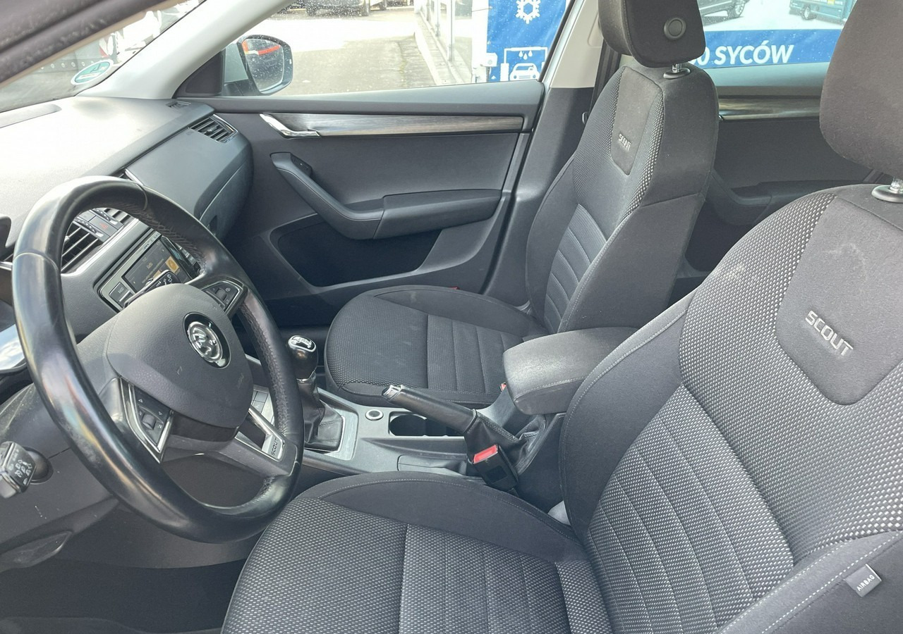 Skoda Octavia III Skoda Octavia 4X4 Scout 2.0 TDI -150KM Model 2017 Bezwypadkowa FV 23 - Personbil: bild 5 Skoda Octavia III Skoda Octavia 4X4 Scout 2.0 TDI -150KM Model 2017 Bezwypadkowa FV 23 - Personbil: bild 5