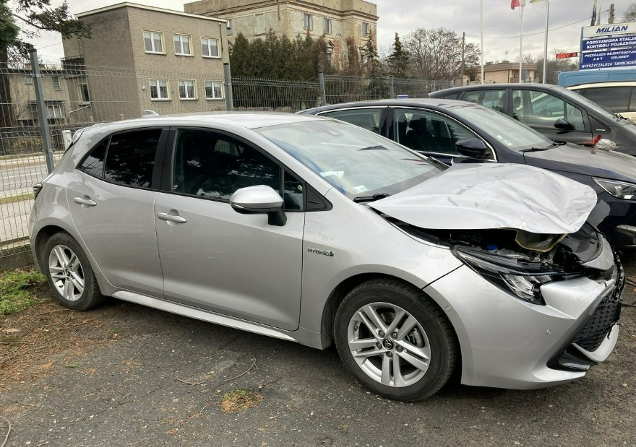 Toyota Corolla XII Corolla 1.8 Hybrid 102KM Comfort Salon PL 2020 - Hatchback/ Halvkombi: bild 3 Toyota Corolla XII Corolla 1.8 Hybrid 102KM Comfort Salon PL 2020 - Hatchback/ Halvkombi: bild 3