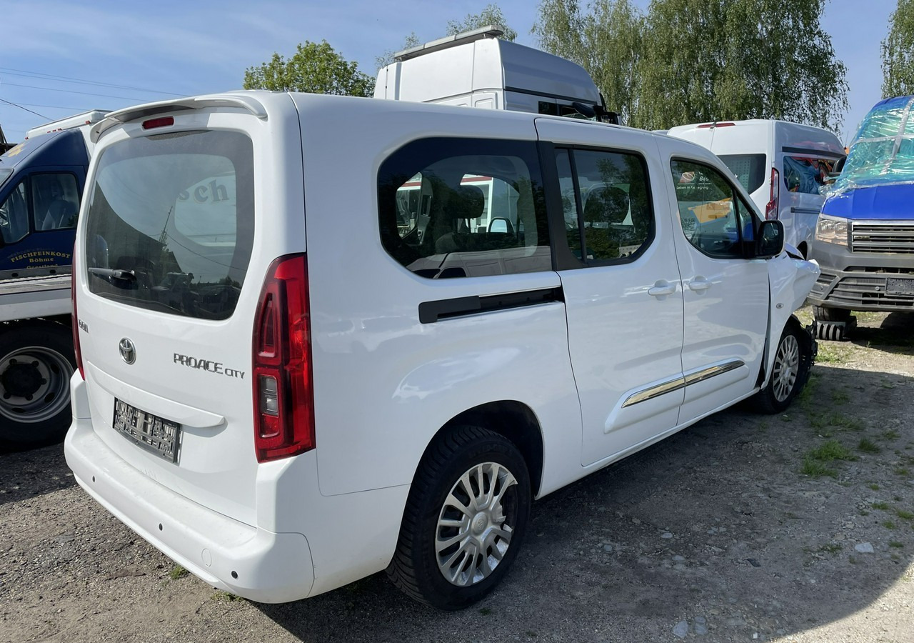 Toyota ProAce Proace City Verso Toyota Proace City Verso Long 1.5 D-4D Business 2021Salon - Personbil: bild 2 Toyota ProAce Proace City Verso Toyota Proace City Verso Long 1.5 D-4D Business 2021Salon - Personbil: bild 2