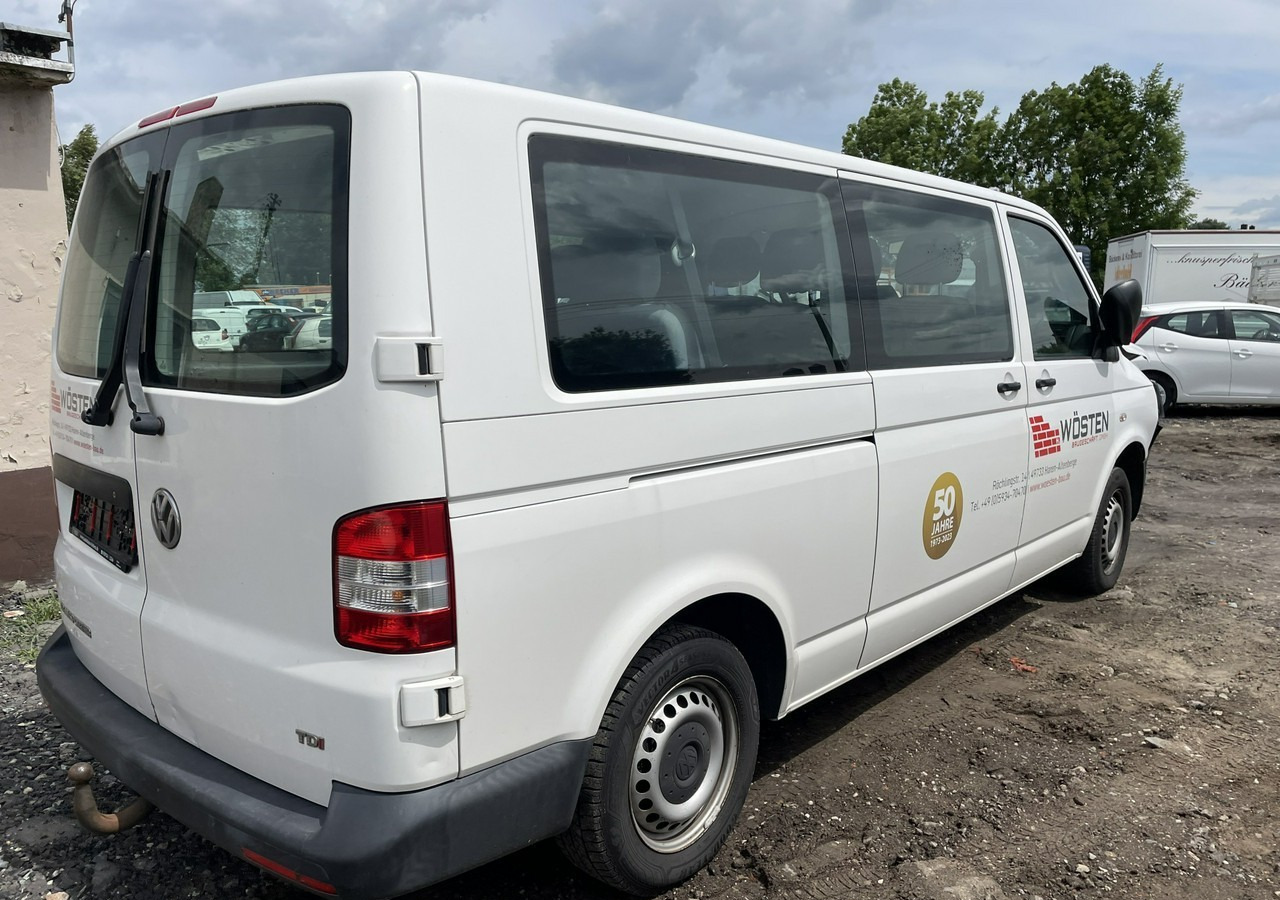 Volkswagen Transporter T5 Volkswagen Transporter Long 2.0-140KM 9-osobowy Model 2015 - Personbil: bild 2 Volkswagen Transporter T5 Volkswagen Transporter Long 2.0-140KM 9-osobowy Model 2015 - Personbil: bild 2