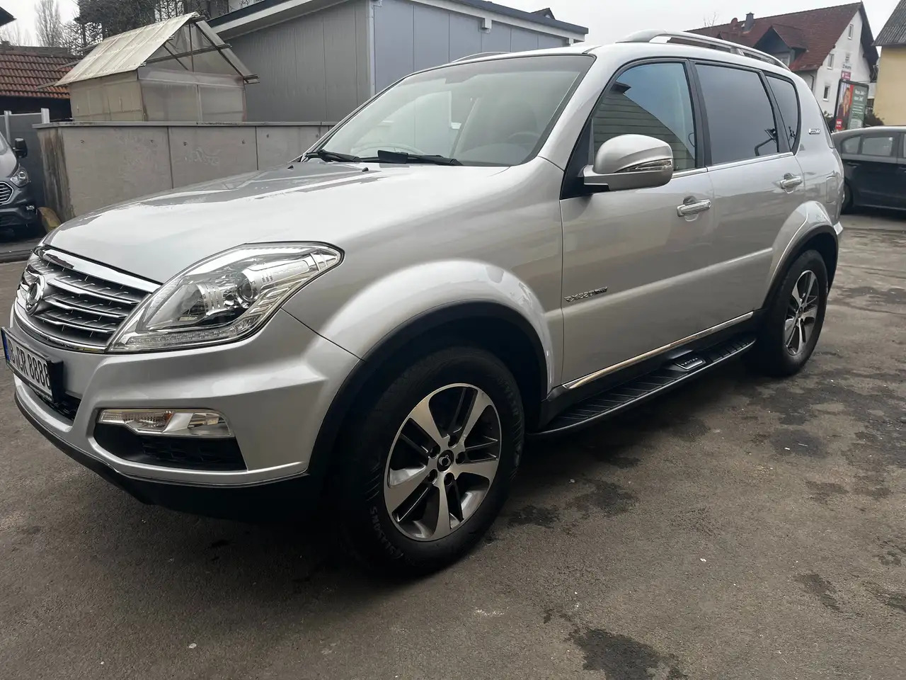 SsangYong Rexton Rexton 2.2 TD 4x4|AUTOM|7SITZ - SUV: bild 1 SsangYong Rexton Rexton 2.2 TD 4x4|AUTOM|7SITZ - SUV: bild 1