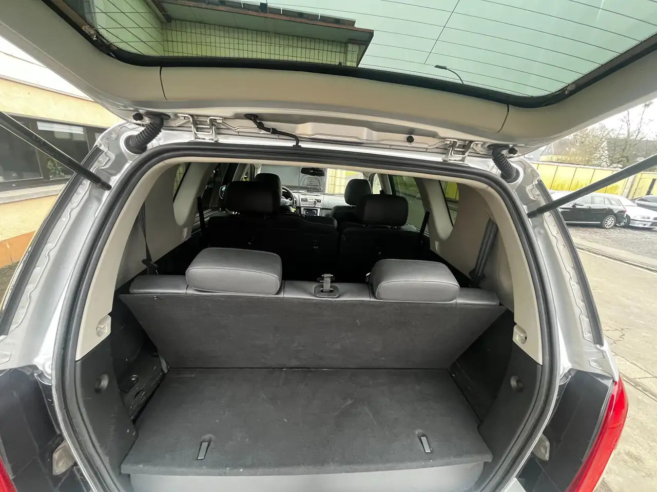 SsangYong Rexton Rexton 2.2 TD 4x4|AUTOM|7SITZ - SUV: bild 5 SsangYong Rexton Rexton 2.2 TD 4x4|AUTOM|7SITZ - SUV: bild 5