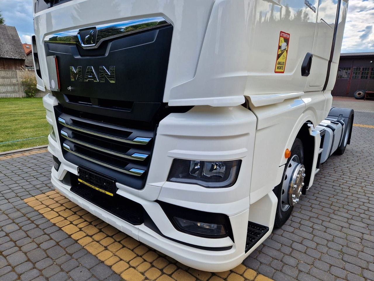 MAN TGX 18.470 / MEGA / XXL / LOWDECK / EURO 6 / - Dragbil: bild 5 MAN TGX 18.470 / MEGA / XXL / LOWDECK / EURO 6 / - Dragbil: bild 5