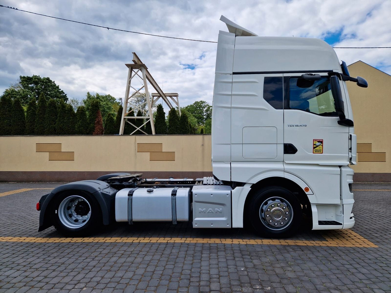 MAN TGX 18.470 / MEGA / XXL / LOWDECK / EURO 6 / - Dragbil: bild 3 MAN TGX 18.470 / MEGA / XXL / LOWDECK / EURO 6 / - Dragbil: bild 3