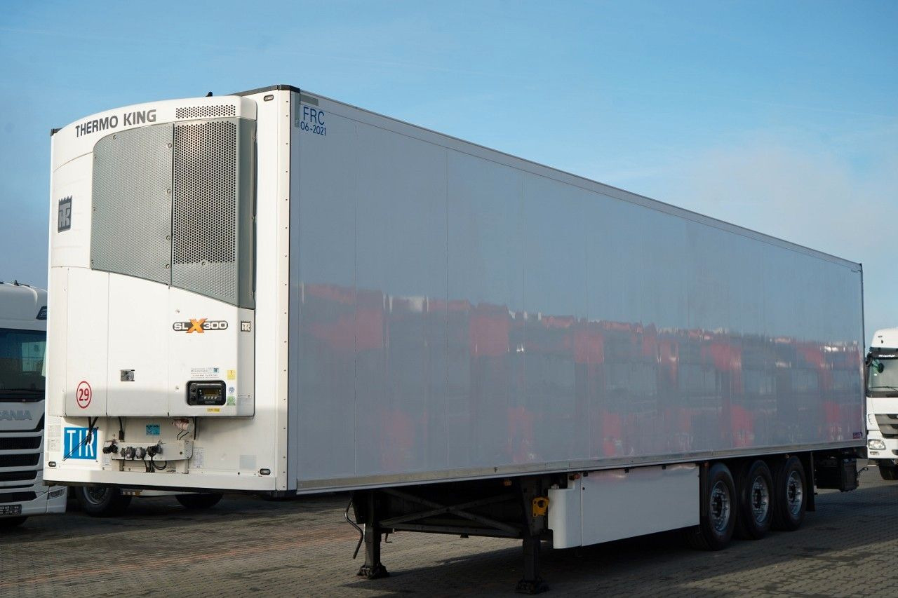 Schmitz Cargobull / CHŁODNIA / THERMO KING SLX 300 / HAKÓWKA / OŚ - Kyl/ Frys semitrailer: bild 1 Schmitz Cargobull / CHŁODNIA / THERMO KING SLX 300 / HAKÓWKA / OŚ - Kyl/ Frys semitrailer: bild 1