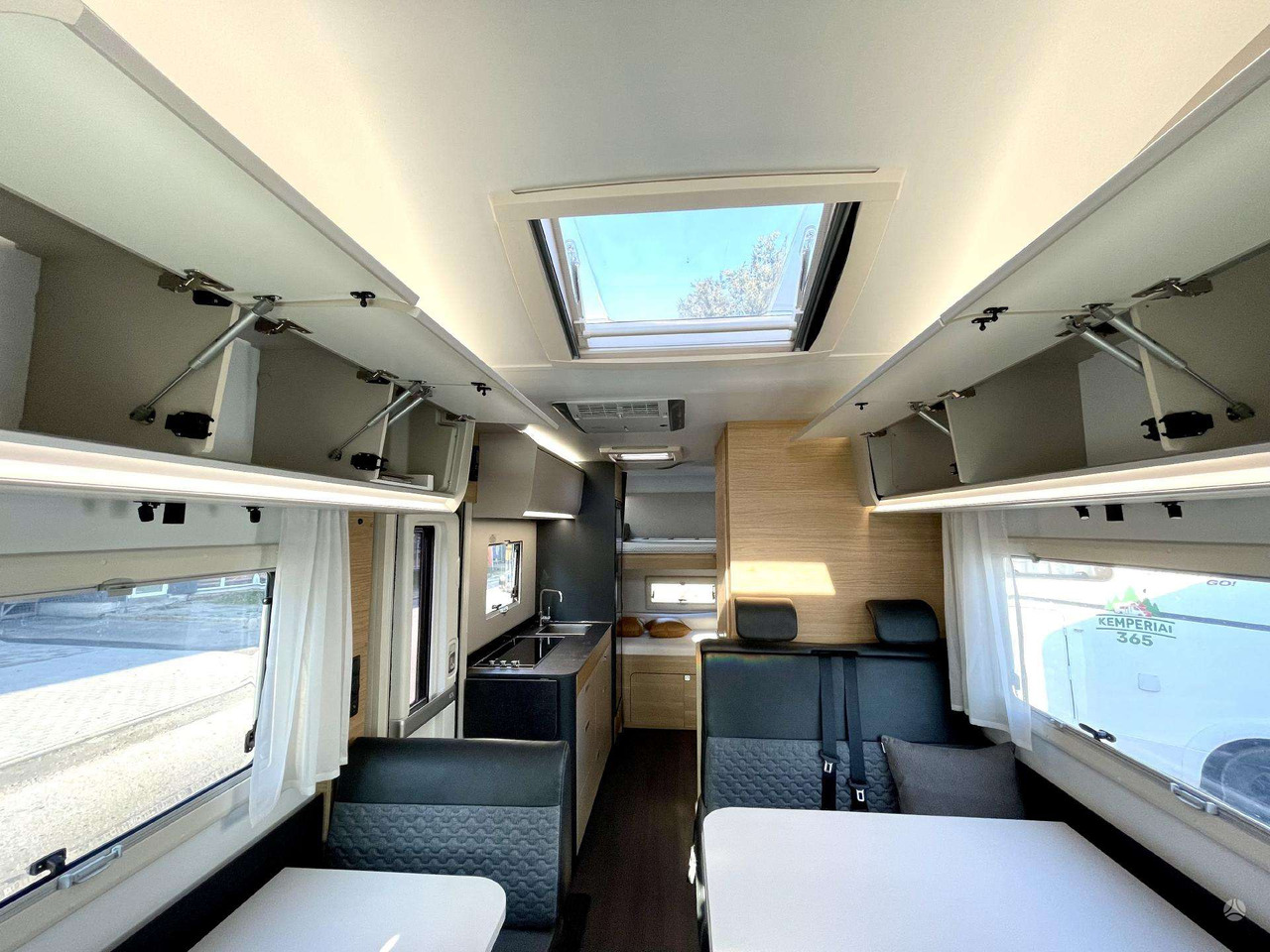 Adria Coral XL 650DK - Alkovbil: bild 5 Adria Coral XL 650DK - Alkovbil: bild 5