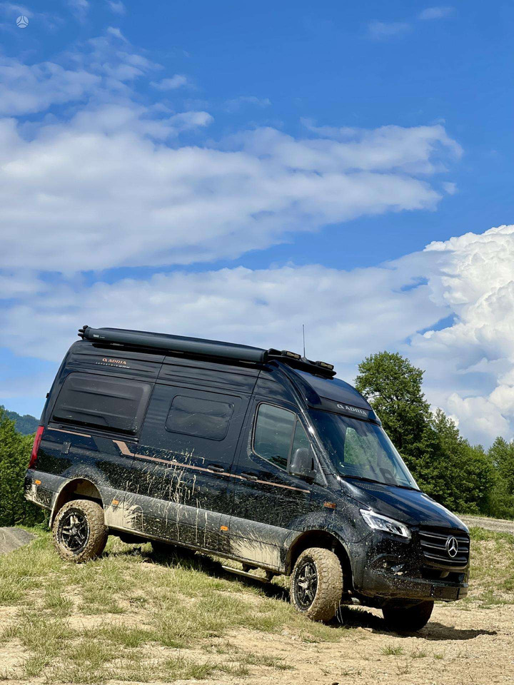 Adria Super Twin - Campingbil: bild 1 Adria Super Twin - Campingbil: bild 1