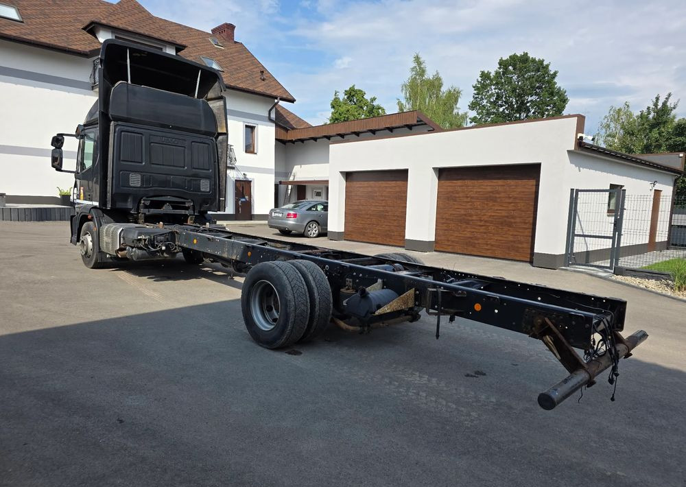Iveco EUROCARGO 160E28 RAMA DO ZABUDOWY/ LAWETA / MANUAL / - Kapellbil: bild 4 Iveco EUROCARGO 160E28 RAMA DO ZABUDOWY/ LAWETA / MANUAL / - Kapellbil: bild 4