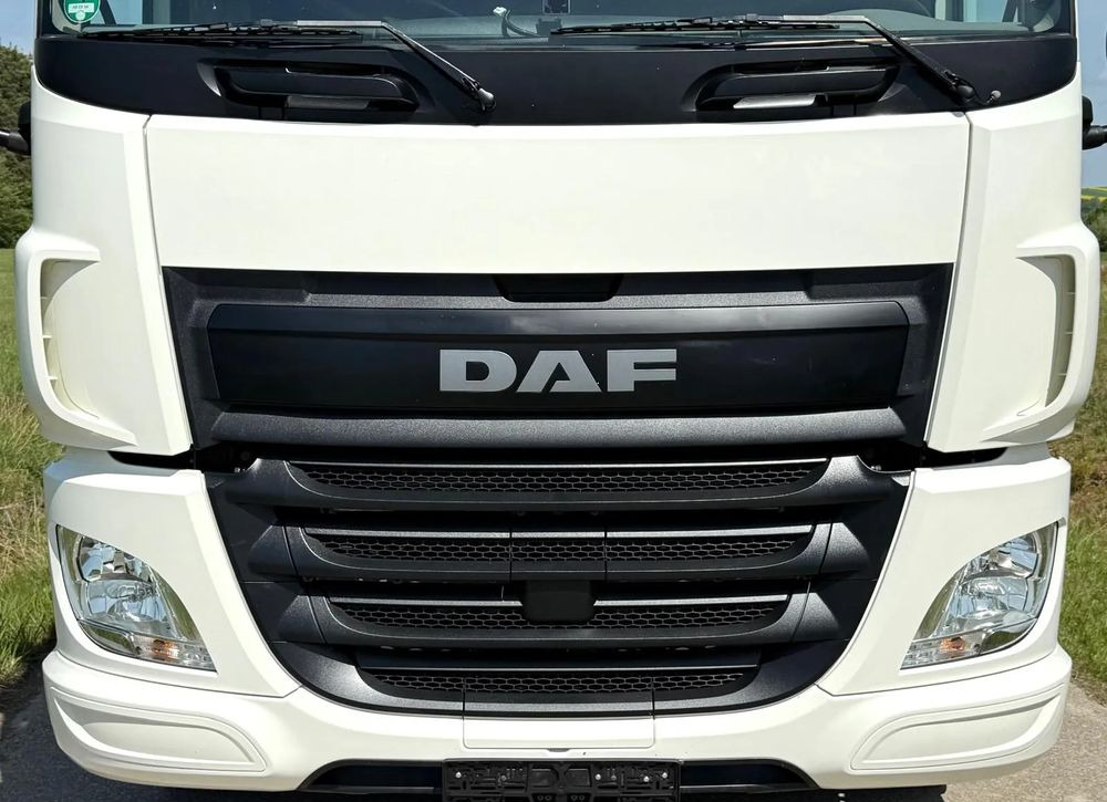 DAF CF 330/10.2017/KONTENER/IZOTERMA/WINDA/18 PALET/E6/NISKI PRZEBIEG/Z NIEMIEC/JAK NOWY/DUŻY SILNIK/ - Lastbil med skåp: bild 4 DAF CF 330/10.2017/KONTENER/IZOTERMA/WINDA/18 PALET/E6/NISKI PRZEBIEG/Z NIEMIEC/JAK NOWY/DUŻY SILNIK/ - Lastbil med skåp: bild 4